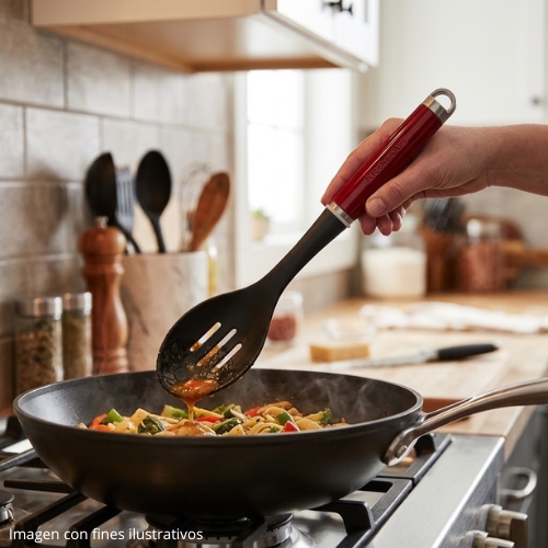CUCHARÓN RANURADO ROJO KITCHENAID - Imagen 4