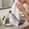 TOALLA FACIAL BLANCA LUMINA KARSTEN - Thumbnail Image 3