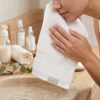 TOALLA FACIAL BLANCA MAGNA KARSTEN - Thumbnail Image 3