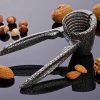 ABRIDOR DE NUECES ALUMINIO HOME BASICS - Thumbnail Image 2